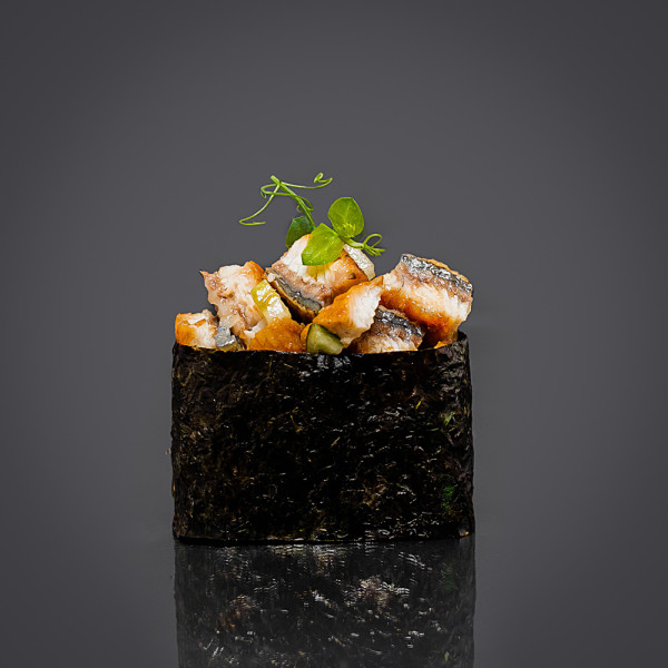 Гункан с угрем