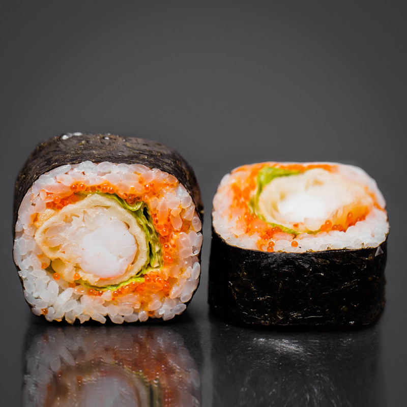 Ролл с жаренной креветкой