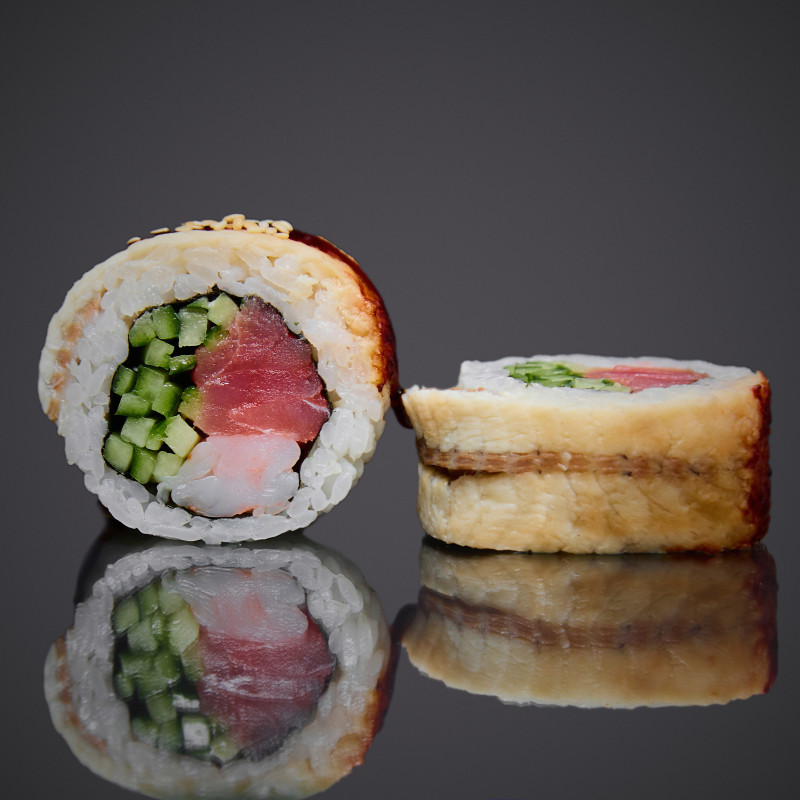 Ролл с угрем и тунцом